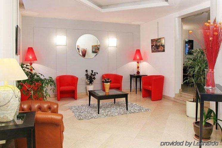 Chouette 3* Paris
